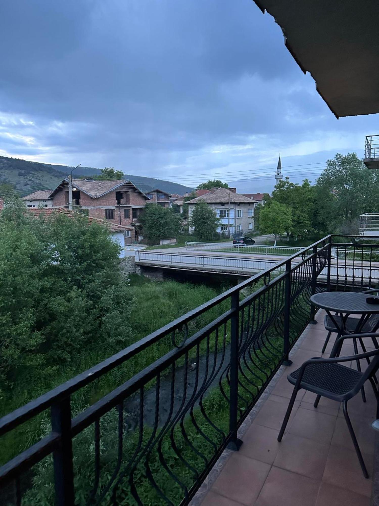 Къща За Гости Арнаудови Kostandovo Exterior foto